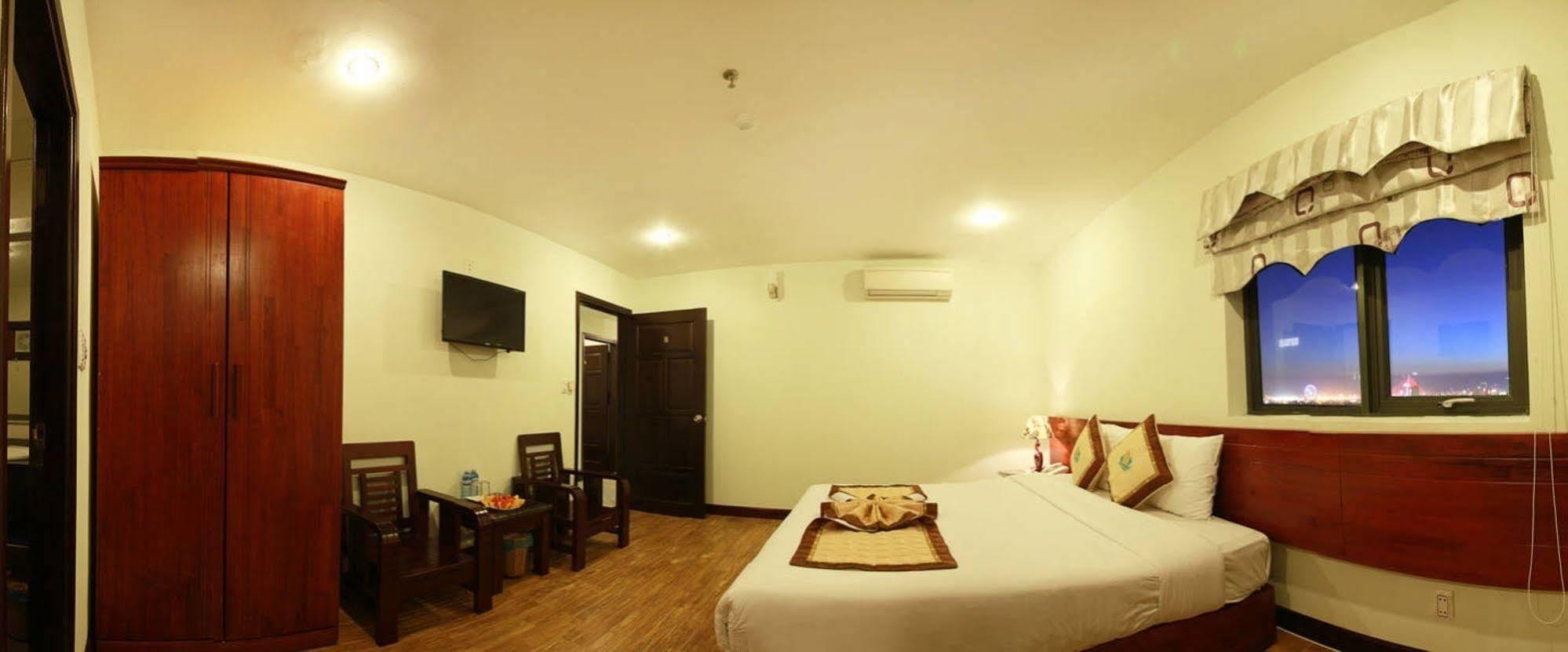 Luna Diamond Hotel Da Nang Exterior photo